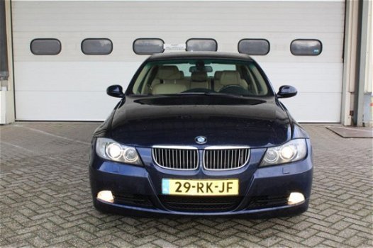 BMW 3-serie - 320i Dynamic Executive XENEON.NAVI.PDC.LEDEREN.AIRCO.NAP...DEALER OH - 1