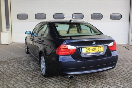 BMW 3-serie - 320i Dynamic Executive XENEON.NAVI.PDC.LEDEREN.AIRCO.NAP...DEALER OH - 1