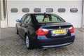 BMW 3-serie - 320i Dynamic Executive XENEON.NAVI.PDC.LEDEREN.AIRCO.NAP...DEALER OH - 1 - Thumbnail