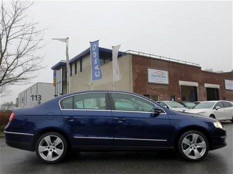 Volkswagen Passat - 2.0 TDI 140pk Comfortline Apk Airco - 1