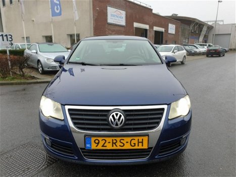 Volkswagen Passat - 2.0 TDI 140pk Comfortline Apk Airco - 1