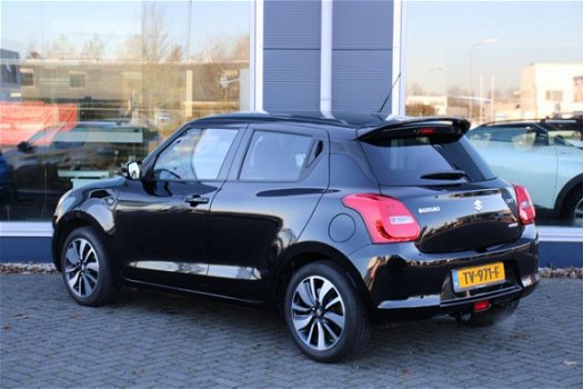 Suzuki Swift - 1.0 Stijl Smart Hybrid TREKHAAK | NAVIGATIE | ADAPTIVE CRUISE CONTROLE - 1