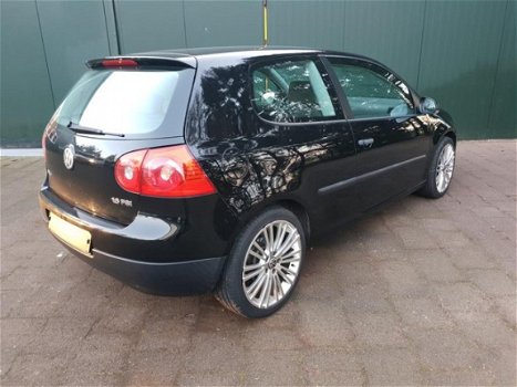 Volkswagen Golf - 1.6 Comfortline - 1