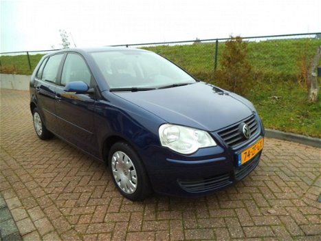 Volkswagen Polo - 1.4 TDI Optive ( 5-Deurs en AIRCO) - 1