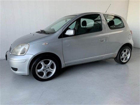 Toyota Yaris - 1.3 VVT-i Terra Airco Elek.ramen 15'velgen 97.833km - 1