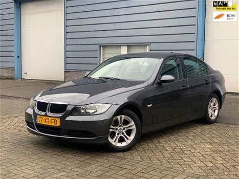 BMW 3-serie - 318d Business Line ✅NAP, 6BAK, NAVI, LEDER, 2XSLEUTELS, BOEKJES - 1