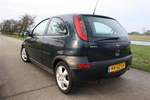 Opel Corsa - 1.4-16V Sport - 1