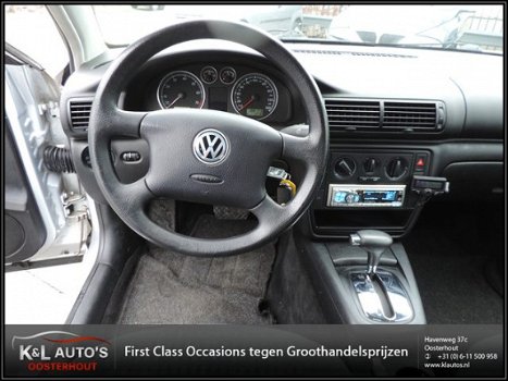 Volkswagen Passat - 2.0 Trendline - 1