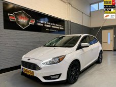 Ford Focus - 162 PK | Elektrische stoel | Achteruitrijcamera | Leder | Schuifdak | Stoelverwarming |