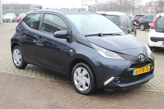 Toyota Aygo - 1.0 VVT-i x-play/Camera/Cruise/Airco/5drs - 1