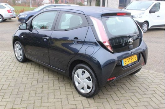 Toyota Aygo - 1.0 VVT-i x-play/Camera/Cruise/Airco/5drs - 1