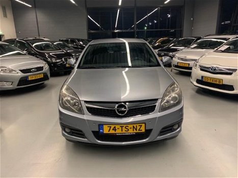 Opel Vectra GTS - 2.2-16V Executive GERESERVEERD - 1