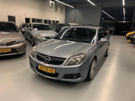 Opel Vectra GTS - 2.2-16V Executive GERESERVEERD - 1