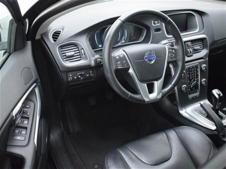 Volvo V40 - 2.0 D2 120PK Summum Business | ECC | LMV | PDC| NAV | LEDER | STOELVERWARMING | - 1