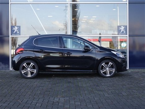 Peugeot 208 - 1.2 Puretech 110pk 5D GT-Line l CLIMA l NAVI l 17