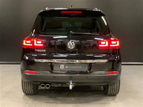 Volkswagen Tiguan - 2.0 TSI Sport&Style 4Motion , Pano, Led/Xenon, Cam, Cruise, Trekhaak, Keyless - 1