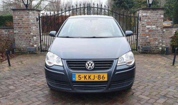 Volkswagen Polo - 1.2-12V Trendline AIRCO / Centrale deurvergrendeling - 1