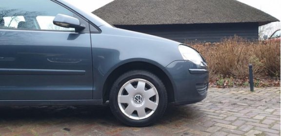 Volkswagen Polo - 1.2-12V Trendline AIRCO / Centrale deurvergrendeling - 1