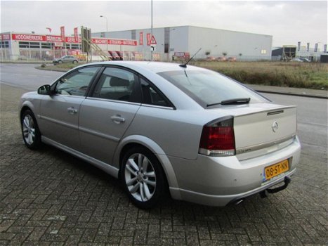 Opel Vectra GTS - 1.9 CDTi Executive Navi - Climate - 1