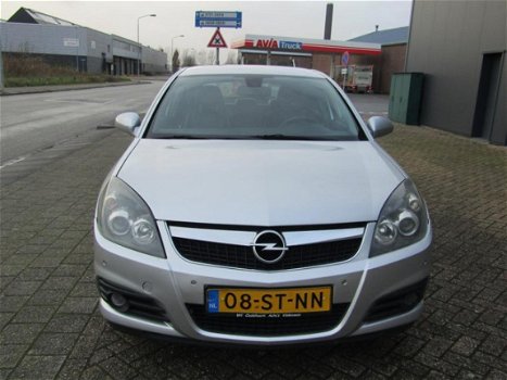 Opel Vectra GTS - 1.9 CDTi Executive Navi - Climate - 1