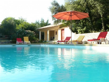 Groot vakantiehuis met zwembad bij Uzès in Zuid-Frankrijk voor 8/9 personen - 2