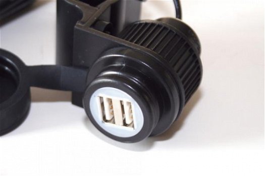 Dubbele USB connector (ook stuurbevestiging) - 2