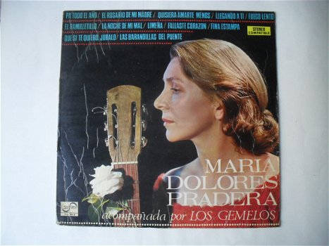 Maria Dolores Pradera Acompañada Por Los Gemelos - 1