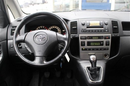 Toyota Corolla Verso - 1.8 16v VVT-i Linea Terra - 1