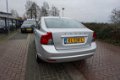 Volvo S40 - 1.6 D2 S/S Business Pro Edition NWE STAAT NAVI LEDER CRUISE CLIMA BLUETOOTH PARKEERSENSO - 1 - Thumbnail