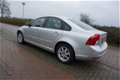 Volvo S40 - 1.6 D2 S/S Business Pro Edition NWE STAAT NAVI LEDER CRUISE CLIMA BLUETOOTH PARKEERSENSO - 1 - Thumbnail