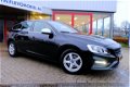 Volvo V60 - 1.6 D2 R-Design Navi/Leder-Alcant./LMV - 1 - Thumbnail