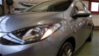 Mazda 2 - 2 1.3 BIFUEL Navigator GT Trekhaak Stoelverwarming - 1 - Thumbnail