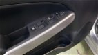 Mazda 2 - 2 1.3 BIFUEL Navigator GT Trekhaak Stoelverwarming - 1 - Thumbnail
