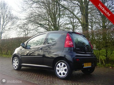 Peugeot 107 - ( 98.714 KM ) Bwj 2011 APK 12-2020 DE MEEST LUXE - 1