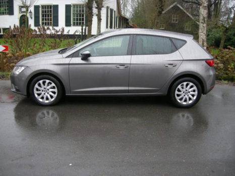 Seat Leon - 1.6 TDI STYLE Automaat Bwjr 2016 Aanbieding - 1