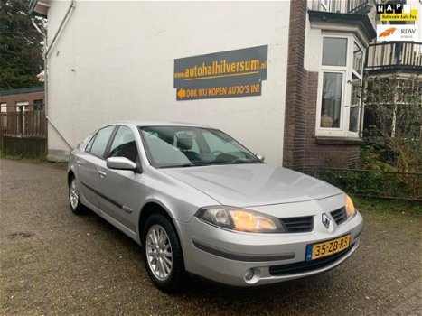 Renault Laguna - 2.0-16V Business Clima Navi Hatchback - 1