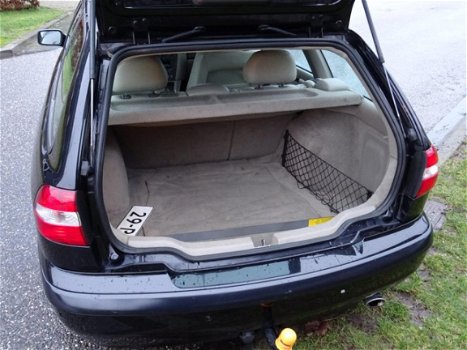 Volvo V40 - 1.8 Europa | Cruise | Leder | Airco | PDC | - 1