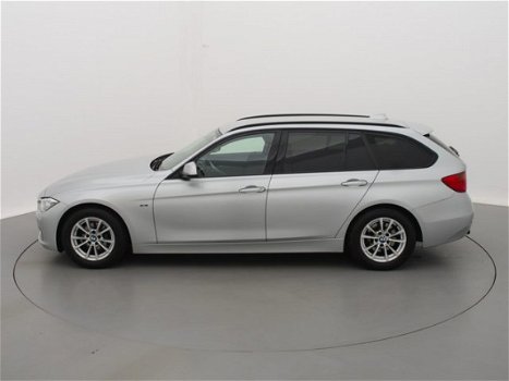 BMW 3-serie Touring - Sport (PDC/NAVI/XENON/TREKHAAK/CLIMA) - 1