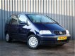 Volkswagen Sharan - 1.9 TDI Comfortline 7 Pers, Airco, Trekhaak, NL-Auto - 1 - Thumbnail