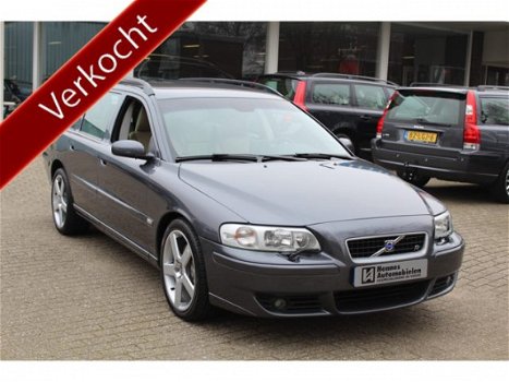 Volvo V70 - 2.5 R AWD 300pk 6- Speed TME Incl. €4500, - onderhoud - 1