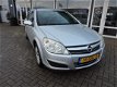 Opel Astra - 1.6 Business 50 procent deal 1.875, - ACTIE Cruise / Airco / 5-Deurs - 1 - Thumbnail