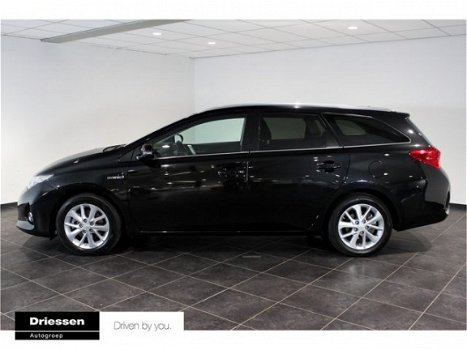 Toyota Auris Touring Sports - 1.8 Hybrid Lease (Navigatie - Panoramadak - Camera) - 1