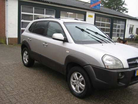 Hyundai Tucson - 2.0i Dynamic - 1