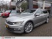 Volkswagen Passat Variant - TDi 120pk Aut R-Line Panoramadak - 1 - Thumbnail