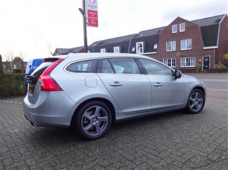 Volvo V60 - D6 AWD Plug-in Hybrid Summum Aut - 1