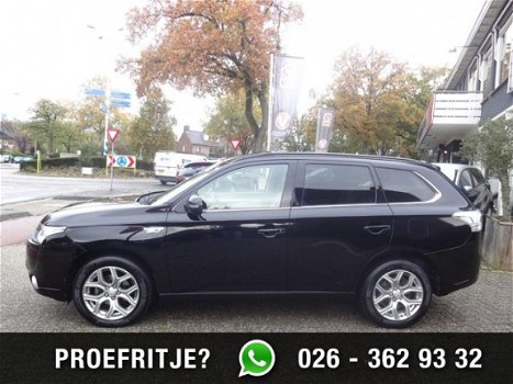 Mitsubishi Outlander - PHEV Instyle Automaat, Schuifdak Leer - 1