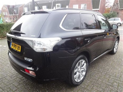 Mitsubishi Outlander - PHEV Instyle Automaat, Schuifdak Leer - 1