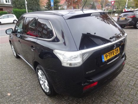 Mitsubishi Outlander - PHEV Instyle Automaat, Schuifdak Leer - 1