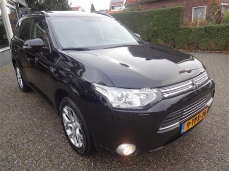 Mitsubishi Outlander - PHEV Instyle Automaat, Schuifdak Leer - 1