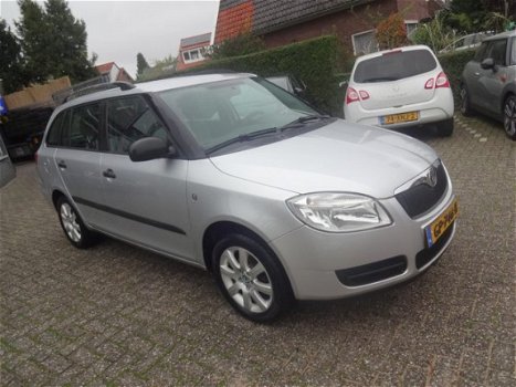 Skoda Fabia Combi - Combi 1.2 12v Comfort Airco - 1